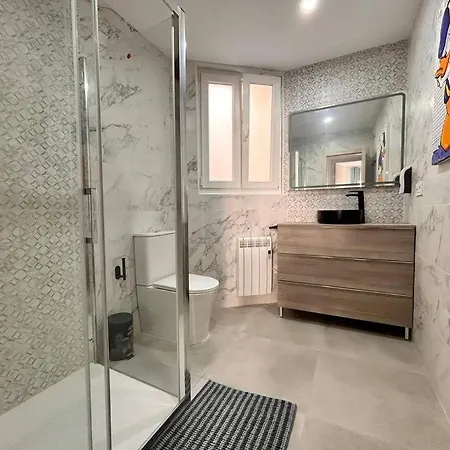 Lujo Proyector, Maquina Arcade, Wifi Y Patinetes Apartmán Oviedo