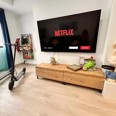 Lujo Proyector, Maquina Arcade, Wifi Y Patinetes 오비에도